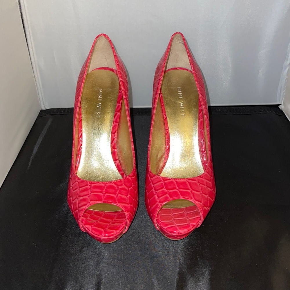 Nine West | Women’s Pink Reptile pint PeepToe Pumps​